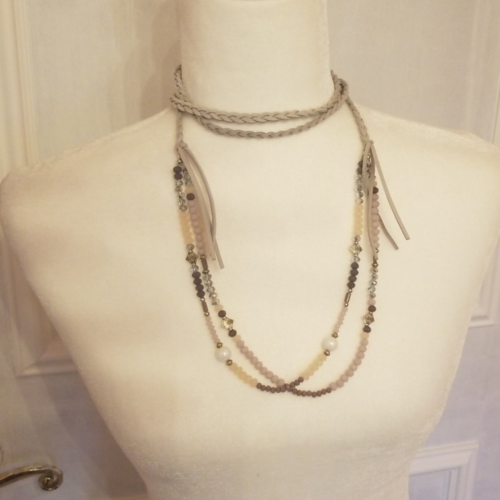 Lavender beaded lasso necklace - Picture 6 of 8